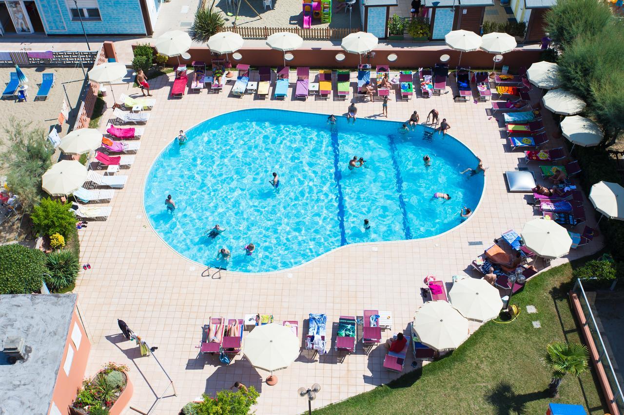 Hotel Miramare กัตเตโออามาเร ภายนอก รูปภาพ